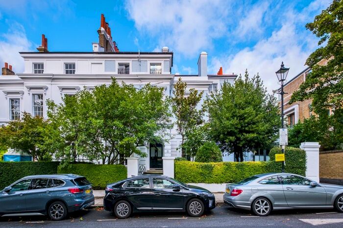 3 Bedroom Flat To Rent In Highbury Crescent, London, N5