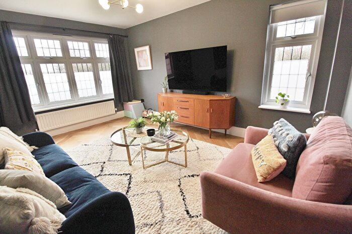 3 Bedroom Detached House For Sale In Ainsworth Road, Waterlooville, PO7