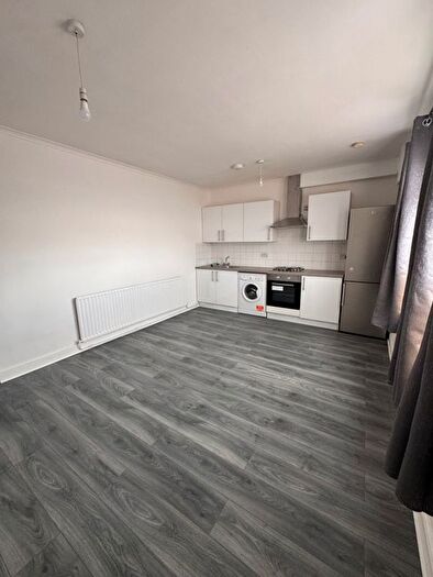 2 Bedroom Flat To Rent In London, E7