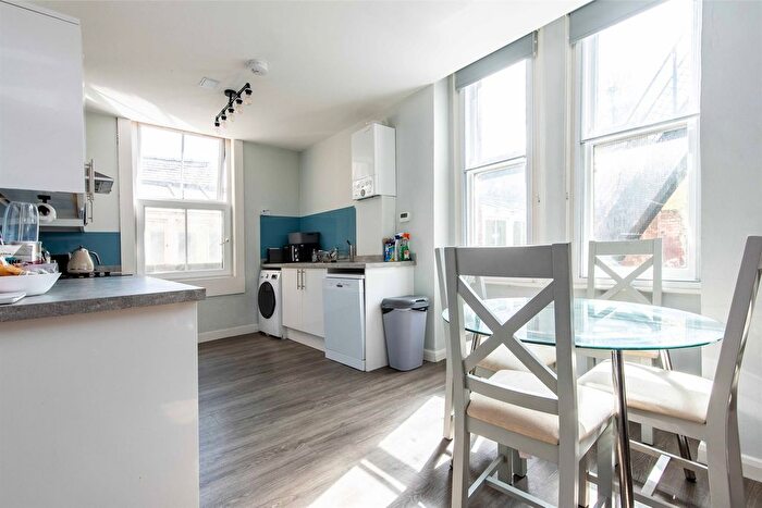 4 Bedroom Flat To Rent In Goose Gate, Nottingham, NG1