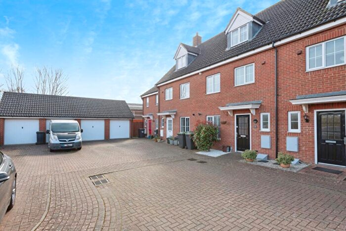 4 Bedroom Terraced House For Sale In St. Johns Road, Arlesey, Bedfordshire, SG15