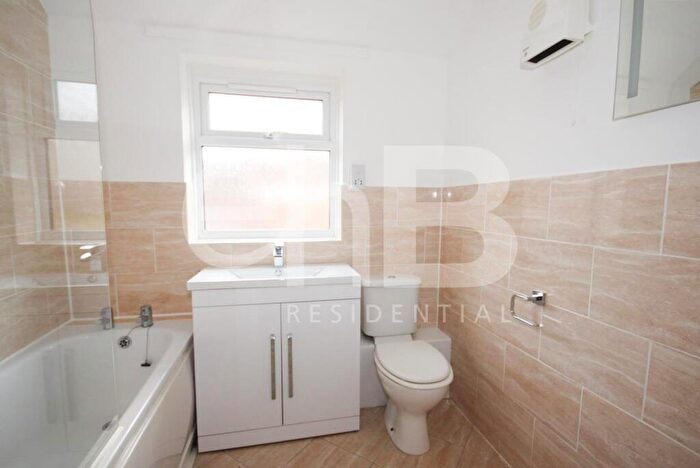 2 Bedroom Apartment To Rent In Saltisford, Warwick, CV34
