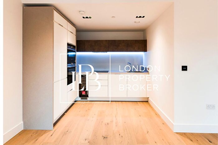 1 Bedroom Flat For Sale In Keybridge House, Exchange Gardens, SW8