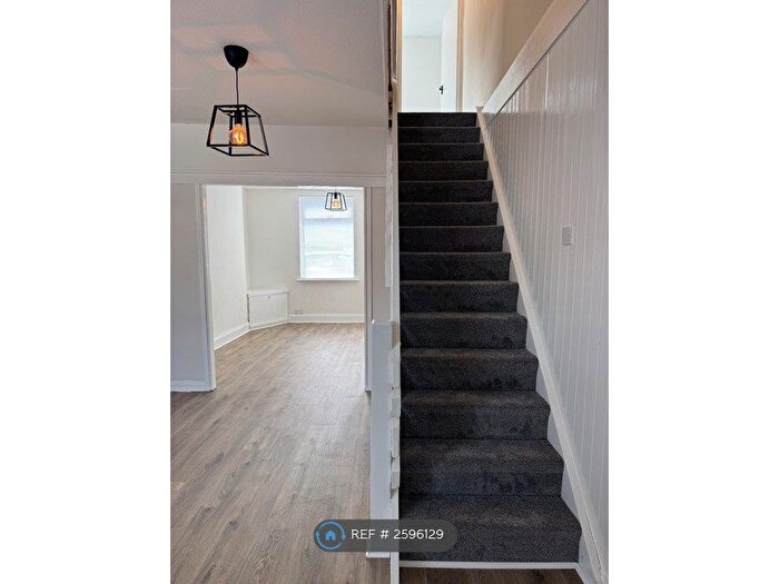 3 Bedroom Terraced House To Rent In Bradbury Street, Nottingham, NG2