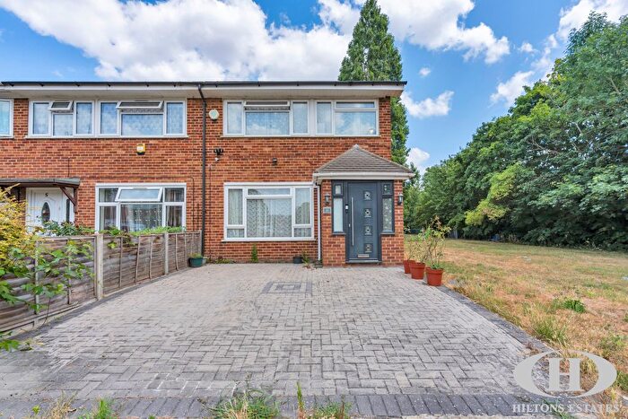 3 Bedroom End Terrace House For Sale In Wilkins Close, Hayes, UB3
