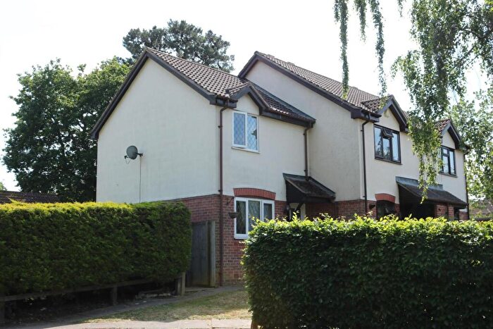 1 Bedroom Semi Detached House For Sale In Bickney Way, Fetcham, KT22