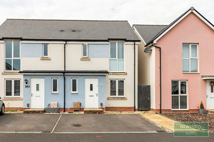 3 Bedroom Semi-Detached House For Sale In The Sidings, Weston-super-mare, BS24