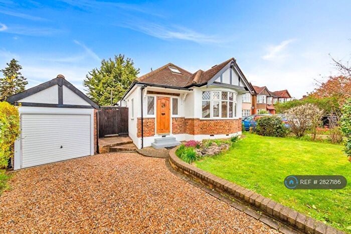3 Bedroom Detached House To Rent In Woodside Close, Surbiton Surrey, KT5