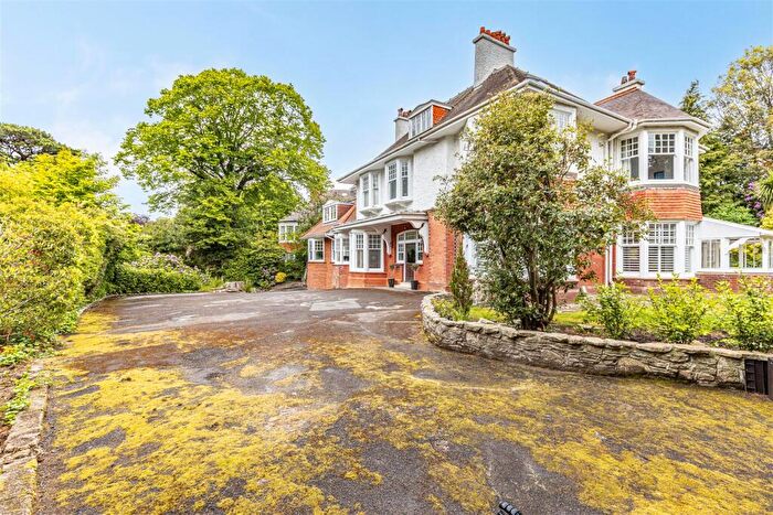 2 Bedroom End Of Terrace House For Sale In West Overcliff Drive, Bournemouth, BH4
