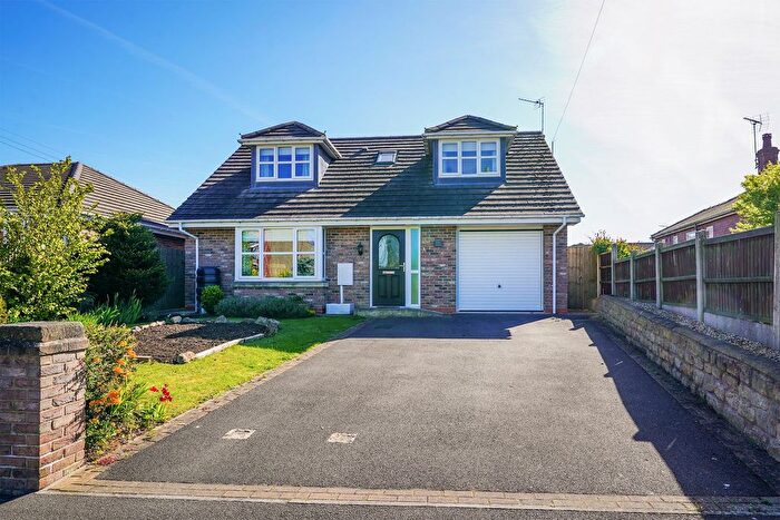 3 Bedroom Detached Bungalow For Sale In Ringer Lane, Clowne, S43