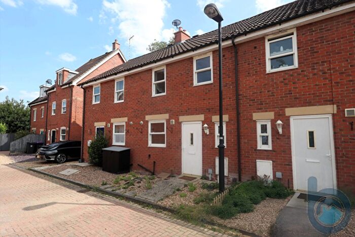3 Bedroom Terraced House To Rent In Beck Way, Thurlby, PE10