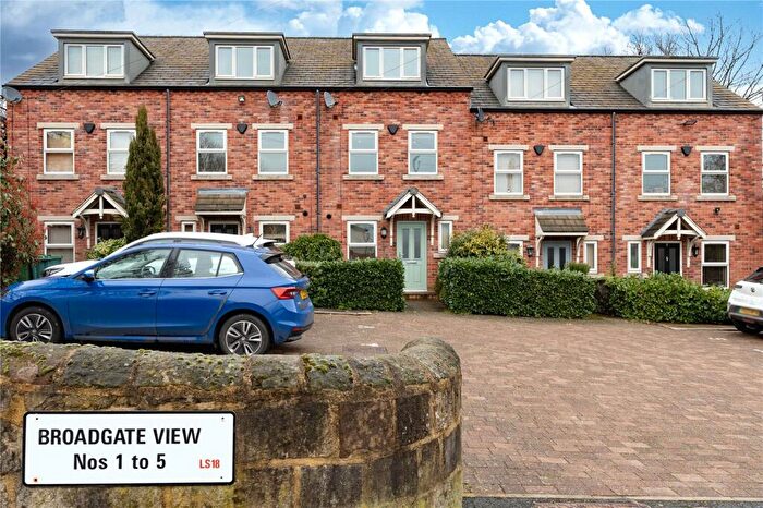 3 Bedroom Terraced House For Sale In Broadgate View, Broadgate Lane, Horsforth, Leeds, West Yorkshire, LS18