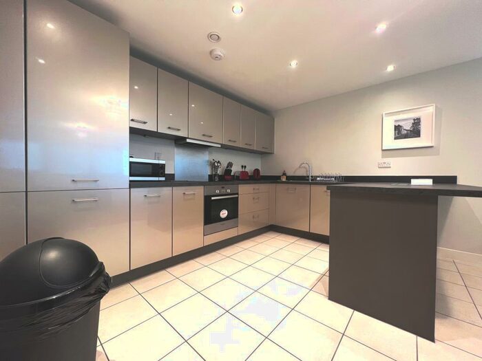 1 Bedroom Apartment To Rent In New Manor House, The Ring, RG12