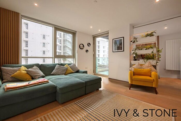 1 Bedroom Apartment For Sale In Starboard Way, London, Greater London, E16