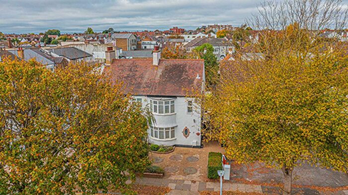 4 Bedroom Semi-detached House For Sale In Cheltenham Drive, Leigh-On-Sea, SS9