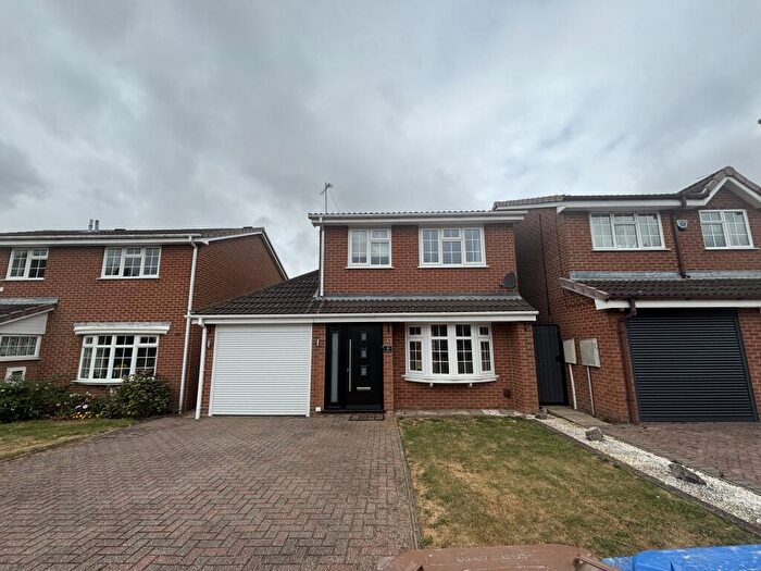 3 Bedroom House To Rent In Holmesfield Drive, DE3