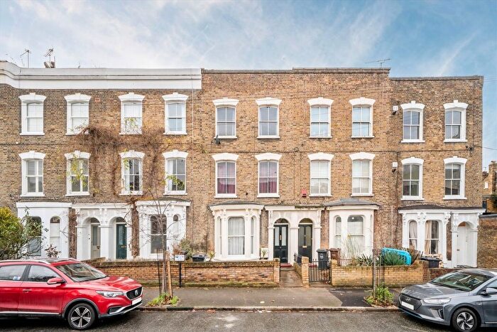 4 Bedroom Property For Sale In Queen Anne Road, Hackney, E9