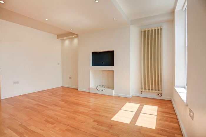 2 Bedroom Flat To Rent In Brunswick Street West, Hove, BN3
