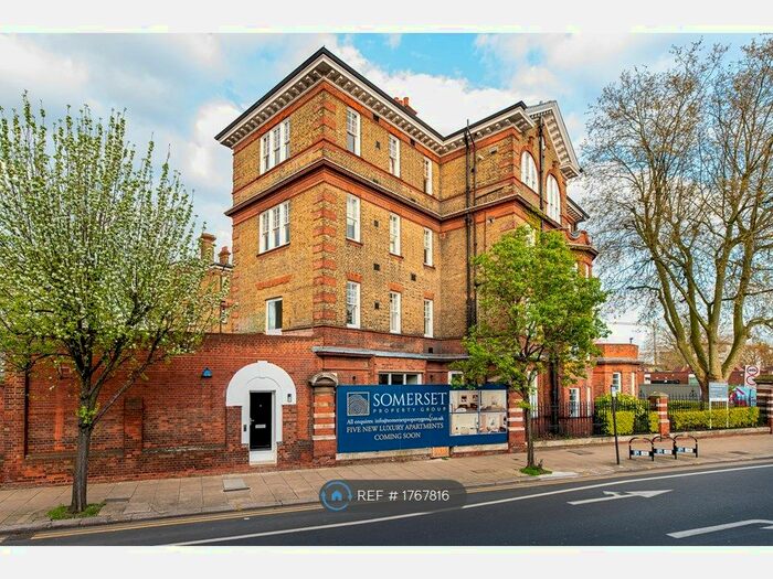 2 Bedroom Flat To Rent In Garratt Lane, London, SW18