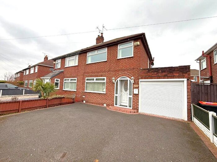 3 Bedroom Semi-Detached House For Sale In Overpool Road, Whitby, CH66