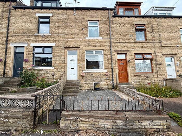 3 Bedroom Terraced House To Rent In Durham Road, Bradford, BD8