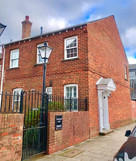 3 Bedroom Detached House To Rent In Trafalgar Place, Lymington, SO41