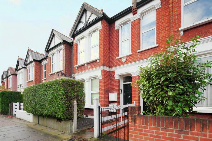 2 Bedroom Flat To Rent In Weston Road, Chiswick, W4