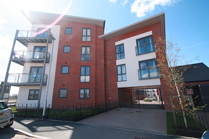 2 Bedroom Flat To Rent In Columbia Crescent, Wolverhampton, WV10