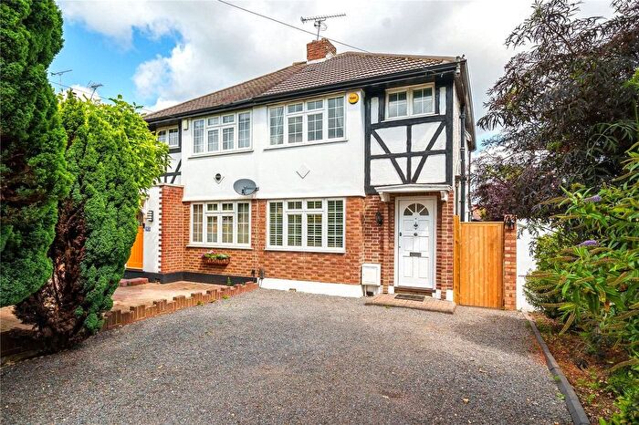 3 Bedroom Semi Detached House For Sale In Green Lane, Shepperton, TW17