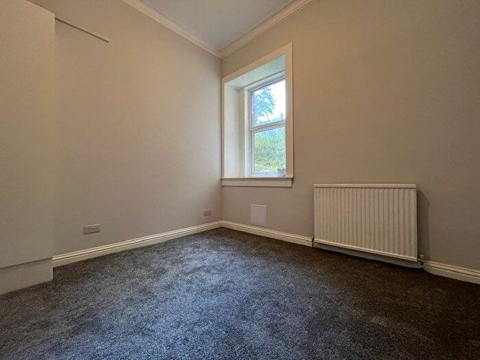 3 Bedroom Flat To Rent In Albert Road, Gourock, PA19