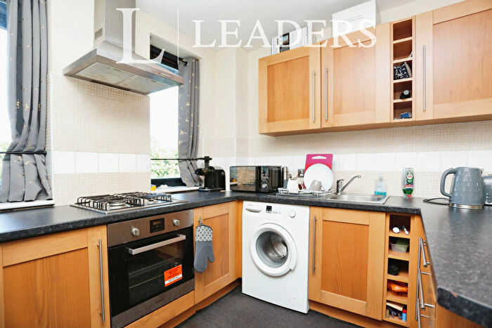 1 Bedroom Flat To Rent In Bird In Hand Mews, London, SE23