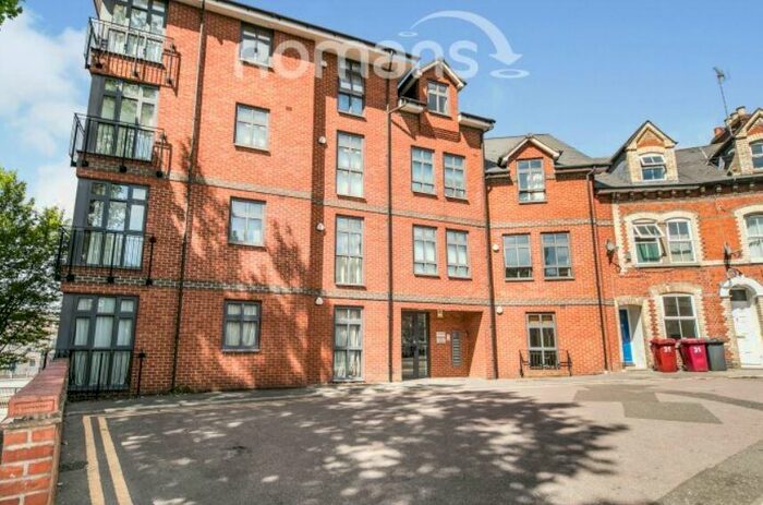 2 Bedroom Apartment To Rent In Tanfields, Reading, RG1