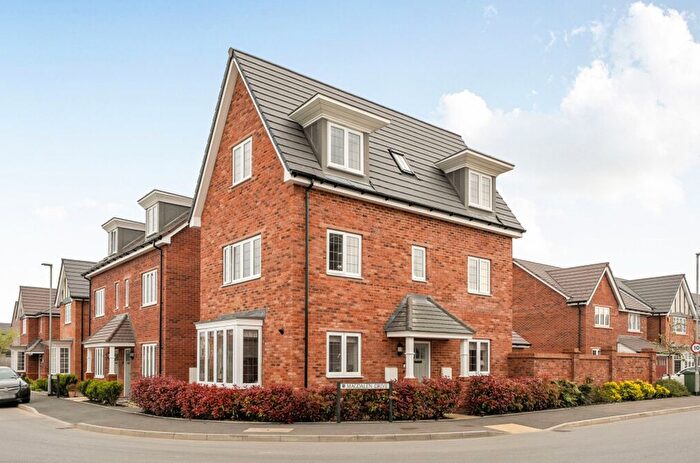 4 Bedroom Detached House For Sale In Magdalen Drive, Evesham, WR11