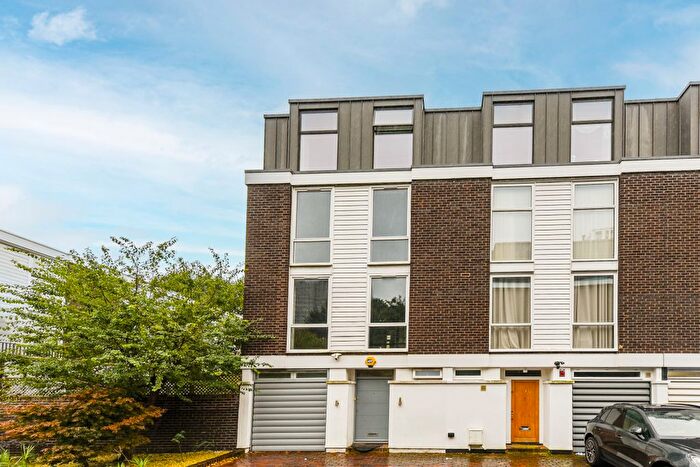 5 Bedroom Town House To Rent In Elliott Square, Primrose Hill, NW3