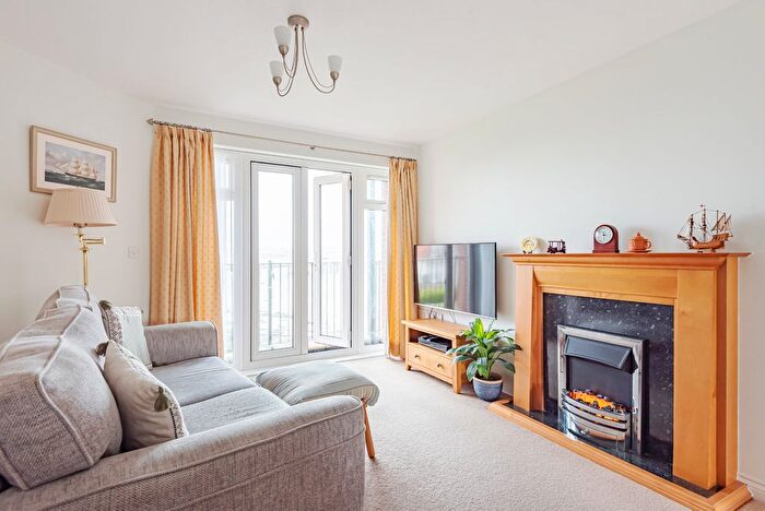 2 Bedroom Flat For Sale In Hayling Close, Priddys Hard, Gosport, Hampshire, PO12