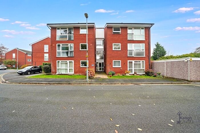2 Bedroom Flat For Sale In Mere Green Road, Sutton Coldfield, B75