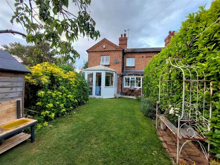 2 Bedroom Cottage To Rent In Main Road, Cotgrave, Nottingham, NG12