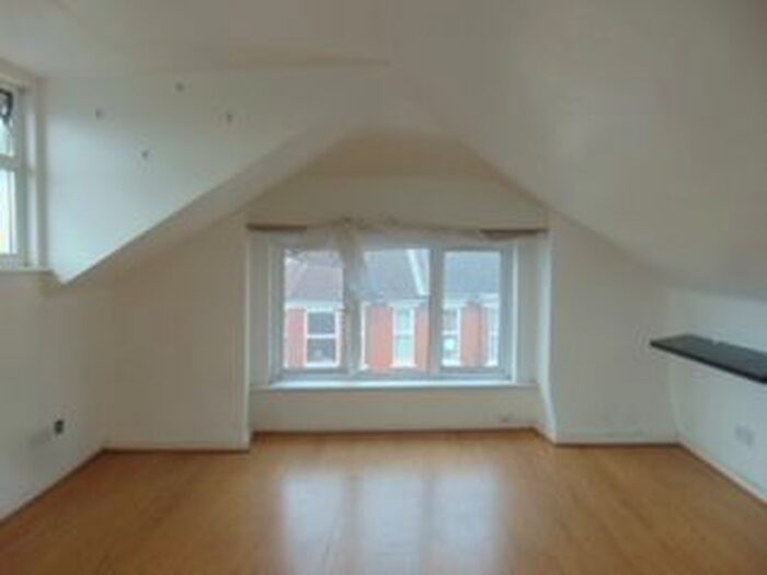 Studio To Rent In Shakespeare Avenue, Southampton, SO17