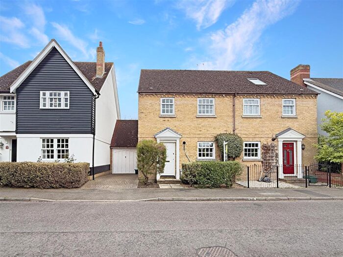 3 Bedroom Link Detached House To Rent In Old Ferry Road, Wivenhoe, Colchester, CO7