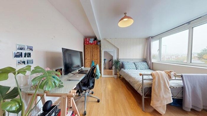 5 Bedroom Terraced House To Rent In Ashville Road, Hyde Park, Leeds, LS6