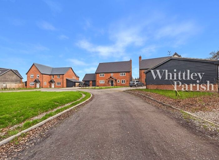 3 Bedroom Semi-detached House For Sale In The Street, Wattisfield, IP22