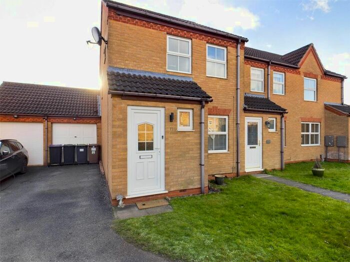 2 Bedroom Semi-Detached House To Rent In Gloucester Close, Bracebridge Heath, Lincoln, LN4