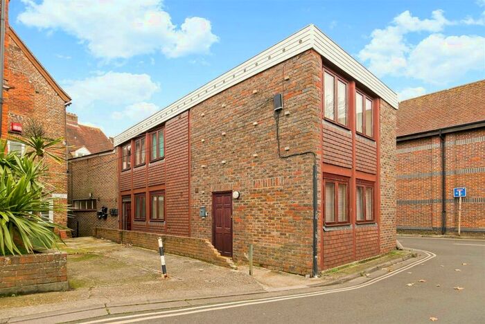 1 Bedroom Flat To Rent In Cooper Street, Chichester, PO19