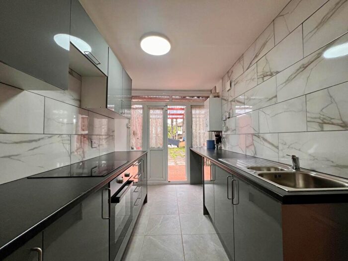 3 Bedroom Terraced House To Rent In Third Avenue, Dagenham, Essex, RM10