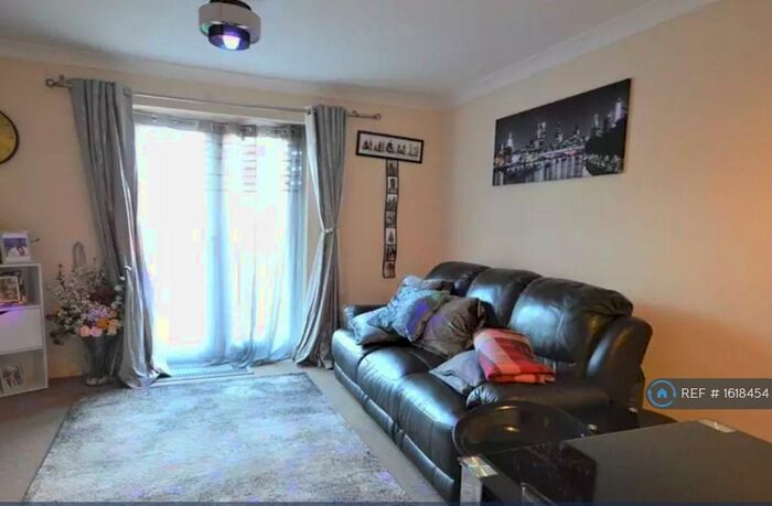 4 Bedroom Terraced House To Rent In Chatsworth Road, Corby, NN18