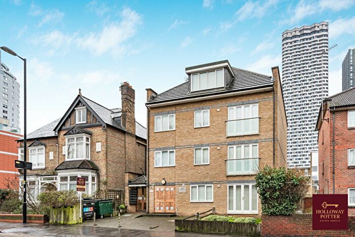 2 Bedroom Flat To Rent In Addiscombe Grove, Croydon, CR0