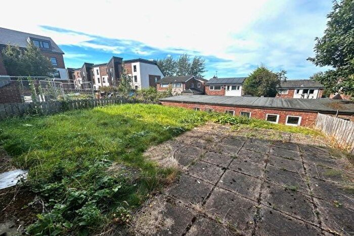 5 Bedroom Property To Rent In Mayorswell Close, Durham, DH1
