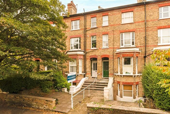 1 Bedroom Flat For Sale In Grange Park, Ealing, W5