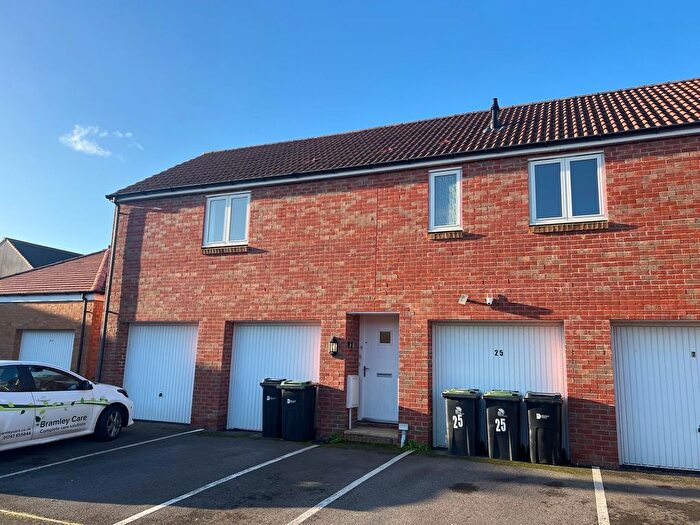 2 Bedroom Flat For Sale In Carpenters, Sherborne, DT9