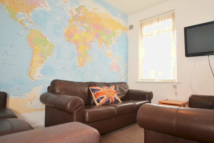 7 Bedroom Terraced House To Rent In Lausanne Road, Withington, Manchester, M20